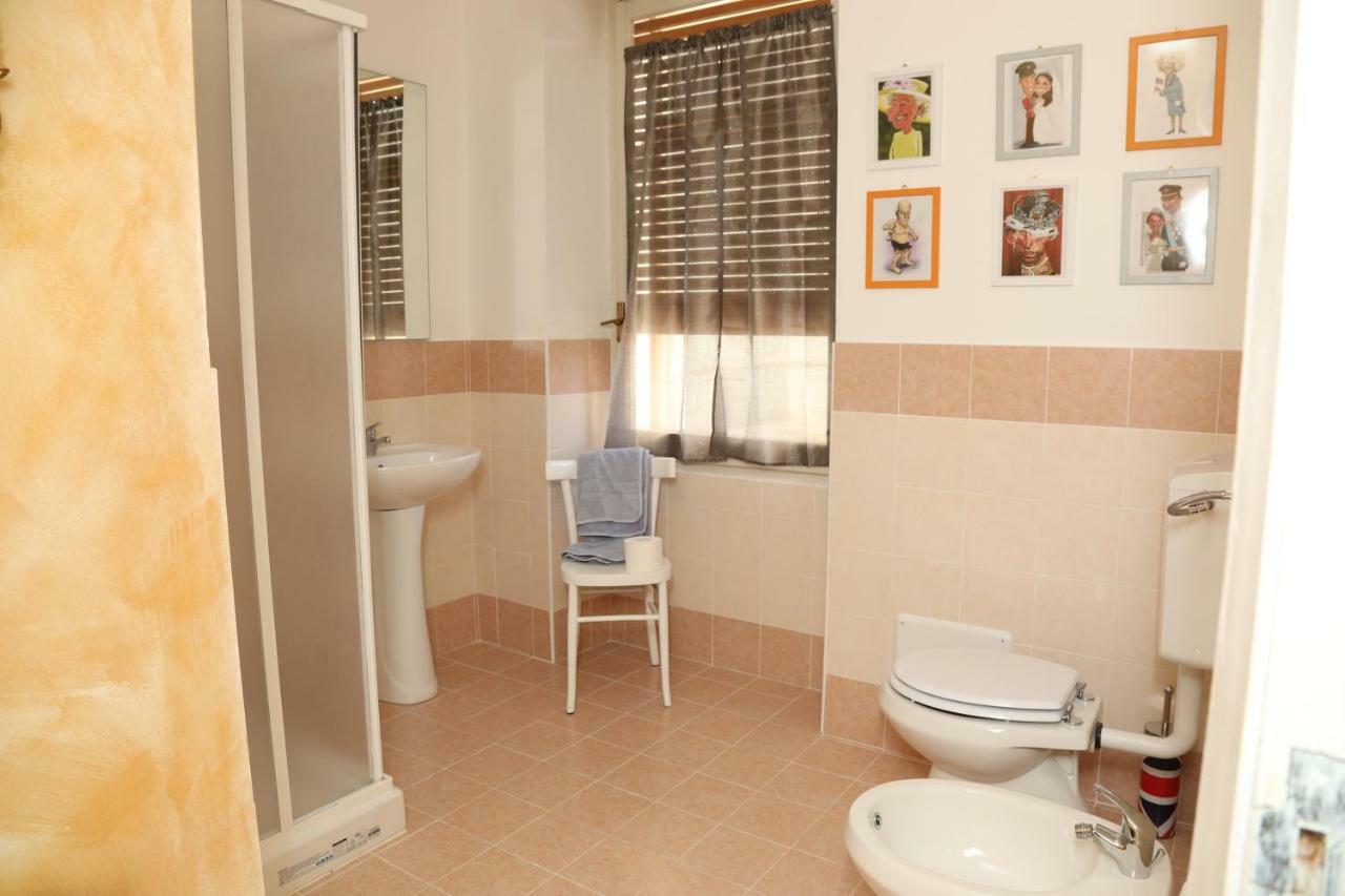 Viale Italia 41: I Migliori Anni Hotel Sassari Exterior foto